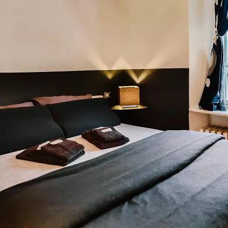 Apartment Centro Storico Luminoso Spazio Al Piazzo Biella